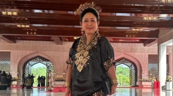 Sumber Kekayaan Titiek Soeharto, Eks Prabowo Tampil Elegan di Royal Wedding Pangeran Mateen