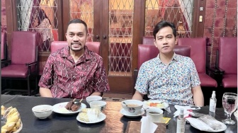 Ahmad Sahroni Unggah Foto Pertemuannya dengan Gibran, Bakal Pindah Haluan?