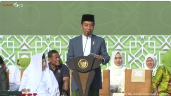 Ibu-ibu Muslimat NU Kompak Jawab Tak Dapat PKH, Jokowi: Tak Semua Diberikan, kan Sudah Sejahtera Semua