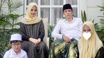 Profil Ning Jazilah Ibu Ning Chasna, Dinikahi Gus Kautsar saat Masih Usia 16 Tahun