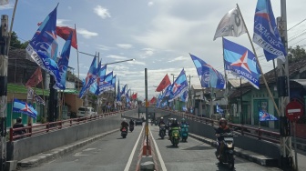 Ati-ati Lur! Ada Ratusan APK di Underpass Makamhaji, Kondisinya Membahayakan Pengguna Jalan