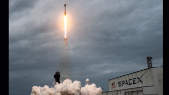 SpaceX Bawa Astronaut Pertama Turki Terbang ke Ruang Angkasa