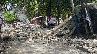 Keluarga Korban Tewas Tertimpa Tembok SPBU Tebet Sebut Pembatas Sudah Miring Sejak 6 Tahun Lalu