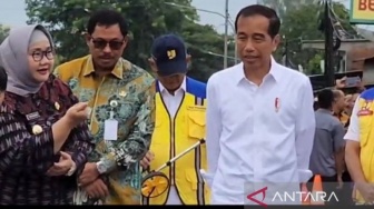 Pagi-pagi Buta, Presiden Jokowi Cek Perbaikan Jalan di Kabupaten Sragen, Ternyata Ada Masalah Besar