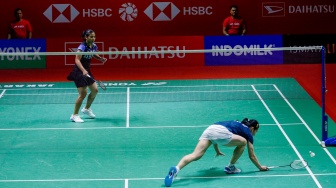 Pebulu tangkis Tunggal Putri Indonesia Gregoria Mariska Tunjung saat bertanding dengan Tunggal Putri Jerman Yvonne Li dalam babak 32 besar turnamen Indonesia Masters 2024 di Istora Senayan, Jakarta, Selasa (24/1/2024). [Suara.com/Alfian Winanto]