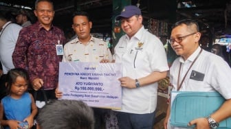 Menko Airlangga Cek Bendungan Banjir Rob di Eretan dan Sambangi Tempat Pelelangan Ikan