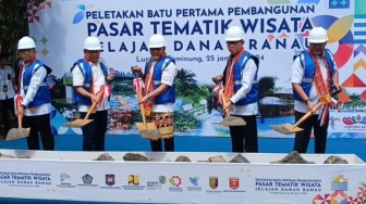 Zulhas: Pasar Tematik Wisata Danau Ranau Bisa Tingkatkan Transaksi Perdagangan