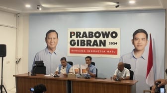 TKN Desak Bawaslu Undang Pemilik Akun Penyebar Foto Stiker Prabowo-Gibran di Beras Bulog