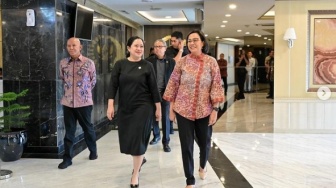 Tiba-tiba Sri Mulyani Pamer Foto Bareng Puan Maharani di Tengah Santer Siap Mundur