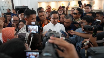 Respons Anies Soal Gerakan Salam 4 Jari: Tunggu 14 Februari, Jangan Mendahului Kemauan Rakyat!