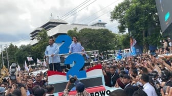 Kebelet Joget Gemoy! Prabowo Takjub Dikerumuni Ratusan Ribu Pendukung di Semarang: Kalian Bikin Saya Tambah Muda