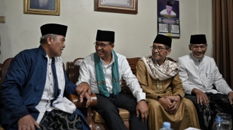 Anies Didoakan Jadi Presiden RI 2024 saat Silaturahmi dengan KH Mahfud Asirun