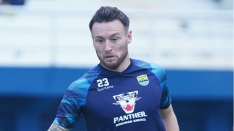 Kemenangan Persib 'Dirampok', Marc Klok Petik Banyak Hikmah