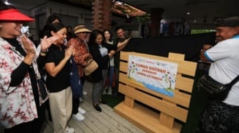 Taman Bacaan Bersinar di Pantai Jerman Badung, Tempat Wisata Ramah Keluarga