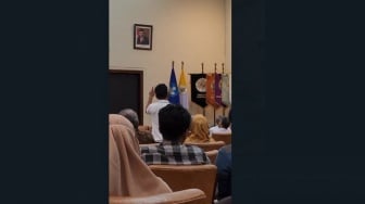 Afnan Malay Benarkan Siap Bakar Ijazah UGM Lantaran Malu Melihat Penyimpangan yang Dilakukan Jokowi