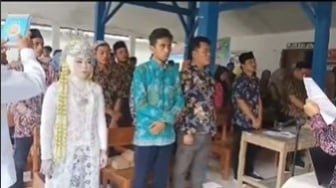 Totalitas! Wanita Ikut Pelantikan KPPS Usai Akad Nikah, Masih Pakai Kebaya dan Full Make Up