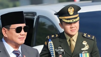 Tugas Sebagai Ajudan Prabowo Menemui Akhir, Mayor Teddy Akan Kembali ke Satuan