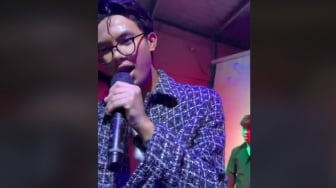 Aksi Alam Ganjar Jadi Sorotan, Lagi Bucin Sampai Nyanyi Lagu Pandangan Pertama Milik RAN