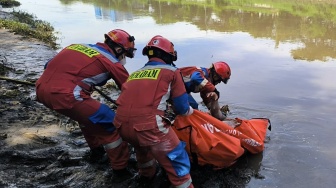 Mertua-Menantu Hanyut di Sungai Batang Kambang Ditemukan Meninggal