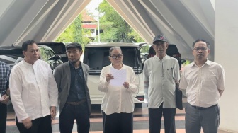 Guru Besar Unhas Kritik Jokowi: Kami Pelaku Reformasi Akan Menjaga Demokrasi Sampai Akhir Hayat