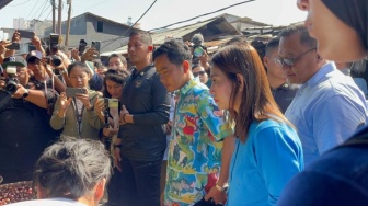 Gibran Blusukan ke Pasar Kemiri Depok Bareng Istri, Pedagang: Mas Gibran foto Mas