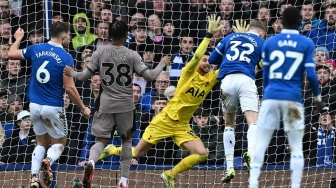 Hasil Liga Inggris: Imbangi Tottenham 2-2, Everton Keluar dari Zona Merah