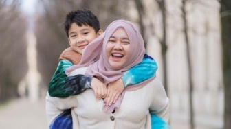 Tingkah Rafathar Bikin Lala Terharu: Tiap Lebaran Pasti Kasih Aku Uang THR