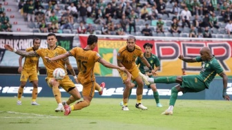 Cetak Gol Tunggal Kemenangan Persebaya, Paul Munster Angkat Topi untuk Paulo Henrique