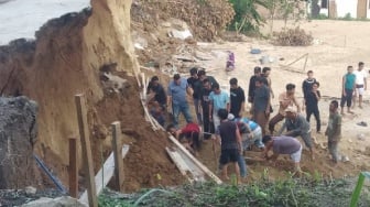 3 Pekerja Proyek Tembok Brojong Tertimbun Longsor di Siantar, 1 Tewas