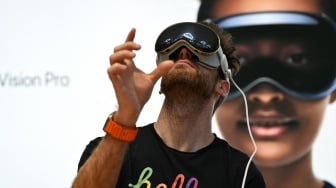 Melihat Lebih Dekat Apple Vision Pro, Headset Gahar dengan Teknologi AR