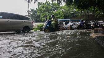 Hari Pencoblosan Diguyur Hujan, 7 RT Dan 21 Ruas Jalan Di Jakarta Kebanjiran