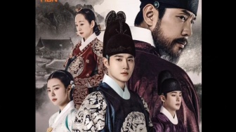 Ada Suho EXO, Drama Missing Crown Prince Rilis Poster Utama yang Karismatik