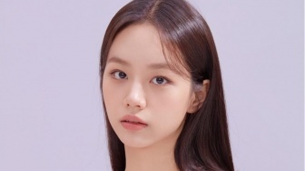 Usung Genre Thriller Misteri, Hyeri Digaet Bintangi Drama Friendly Rivalry