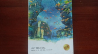 Resensi Novel Laut Bercerita, Perjuangan Mahasiswa Melawan Orde Baru