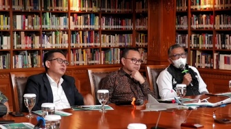 Cium Adanya Operasi Khusus Tekan Kepala Daerah, Hasto PDIP: Jangan Maksa Menang Satu Putaran!