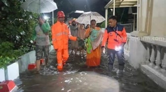 Waru Sidoarjo Dikepung Banjir, Warga Mulai Dievakuasi