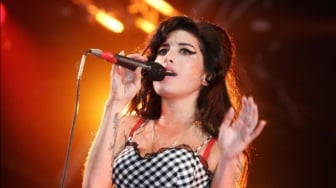 Review Film Dokumenter 'Amy', Pergulatan di Balik Ketenaran Amy Winehouse