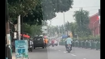 Meresahkan, Viral Aksi Pemalakan dengan Modus Ketuk Kaca Mobil di Pamekasan