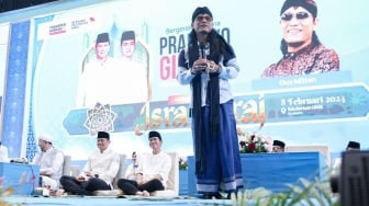 Doa Khofifah Saat Isra Mikraj untuk Prabowo-Gibran: Semoga Beliau Menjadi Presiden dan Wapres