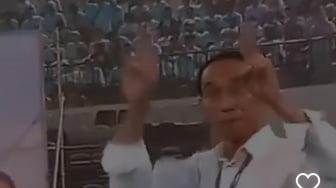 Sosok Mirip Jokowi Joget di Kampanye Prabowo-Gibran, Siapa Dia?