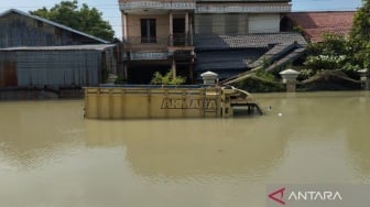 Banjir di Demak: Lebih dari 20 Ribu Orang Mengungsi, Pemungutan Suara Ditunda hingga 24 Februari