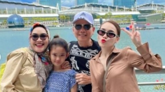 Pakai Perhiasan Bak Toko Emas, Ayah Ayu Ting Ting Diingatkan Netizen soal 'Ain'