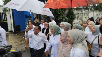 3 Putri Cak Imin Kompak Nyoblos ke TPS Pakai OOTD Hijab Cewek Bumi, Tampak Natural!