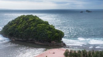 Kunjungi Pantai Tanjung Penyu Mas, Keindahan Alam yang Eksotis di Malang