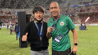 Latih Timnas Indonesia U-16, STY Kasih Wejangan ke Nova Arianto