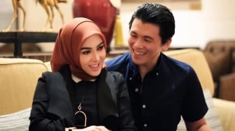 Rayakan Ulang Tahun Pernikahan dengan Syahrini, Reino Barack Dicibir: Kadonya Bunga Mulu