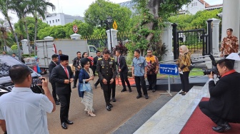 Berdasi Merah, Hadi Tjahjanto Tiba Di Istana Jelang Dilantik Jadi Menkopolhukam