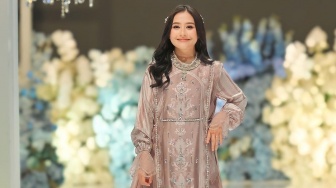 Ditanya Prilly Latuconsina Apa Emosi Bikin Batal Puasa, Ini Jawaban Ustaz Adi Hidayat