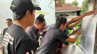 Kertas Plano Ada Bekas Noda Bekas Hapusan, KPU Jember Endus Adanya Dugaan Kecurangan