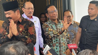 Ganjar Semangat Koar-koar Hak Angket, Mahfud MD Malah Enggan Ikut Campur